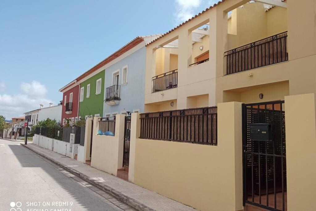 Loft Alquiler Alcalali Apartment Bagian luar foto